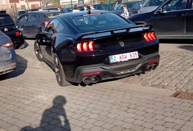 Ford Mustang Dark Horse 2024