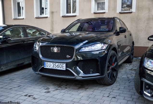 Jaguar F-PACE SVR
