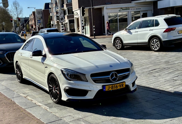 Mercedes-Benz CLA 45 AMG C117