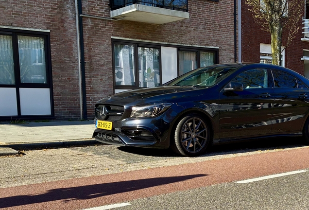 Mercedes-Benz CLA 45 AMG C117
