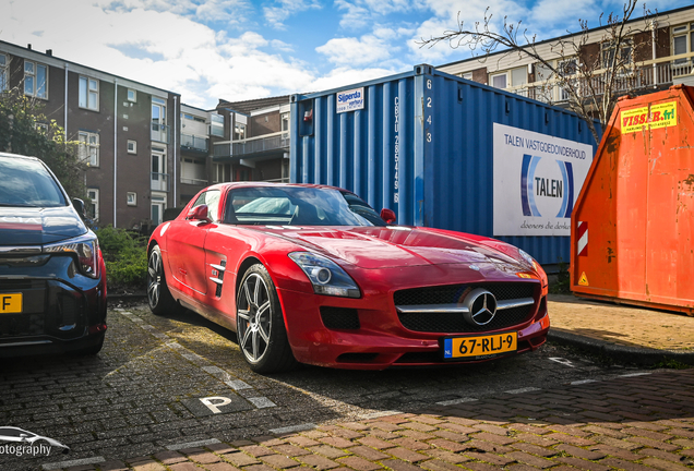 Mercedes-Benz SLS AMG