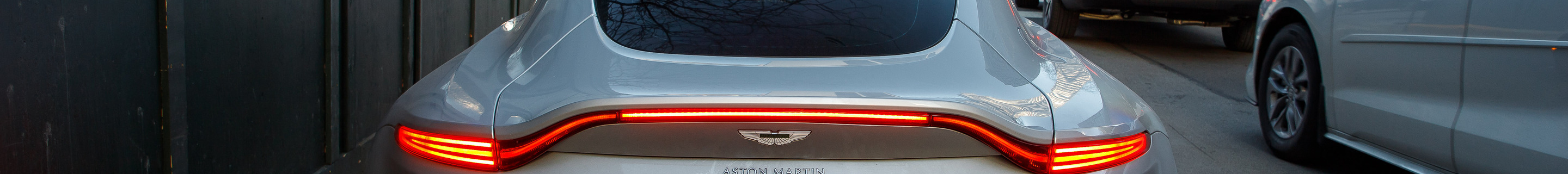 Aston Martin V8 Vantage 2018