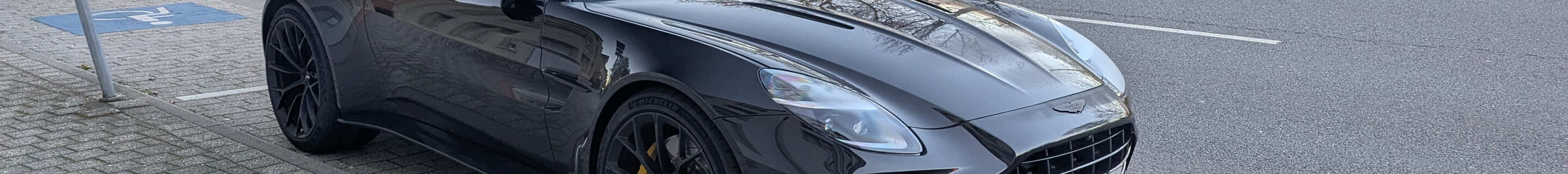 Aston Martin Vantage 2024