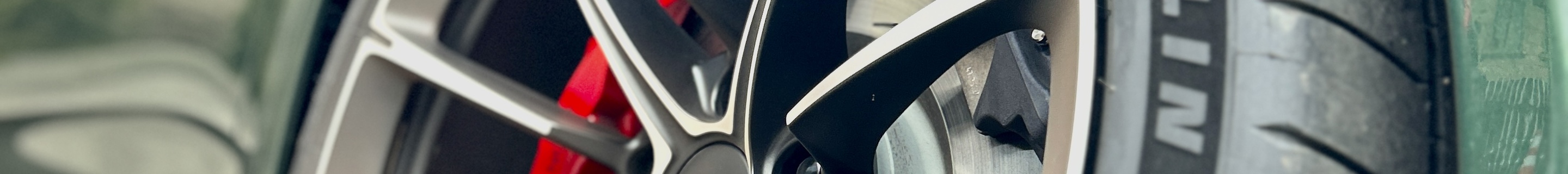 Aston Martin Vantage 2024