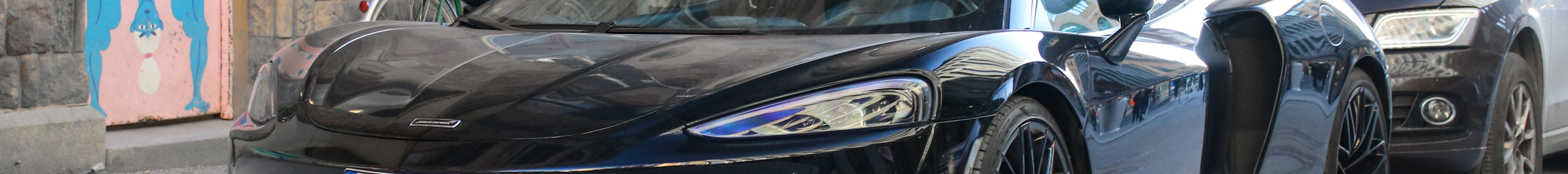 McLaren GT