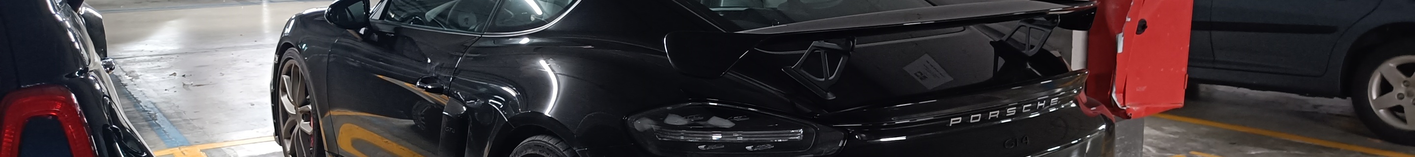 Porsche 718 Cayman GT4
