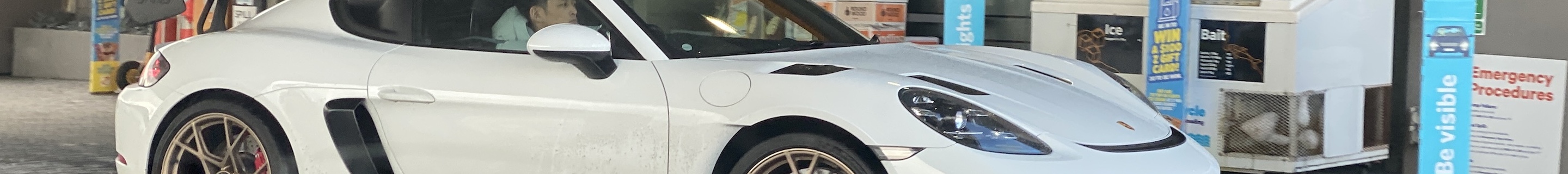 Porsche 718 Cayman GT4 RS