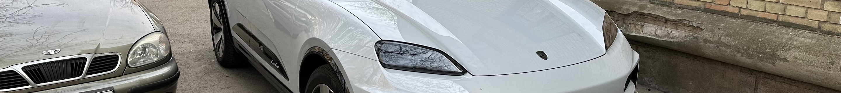 Porsche Macan EV Turbo