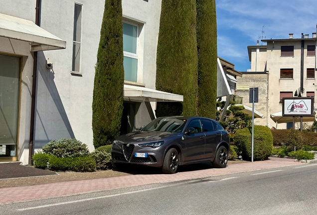 Alfa Romeo Stelvio Quadrifoglio 2023