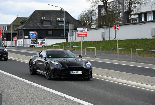 Aston Martin DB12 S