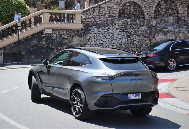 Aston Martin DBX