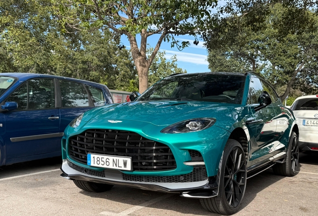 Aston Martin DBX707