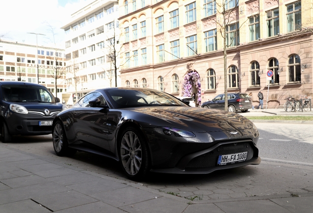 Aston Martin V8 Vantage 2018