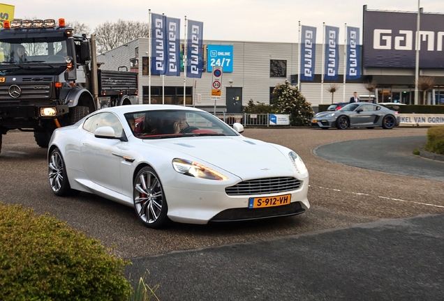 Aston Martin Virage 2011