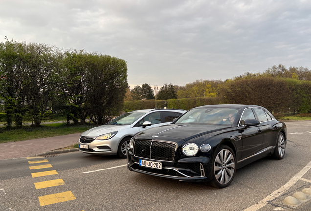 Bentley Flying Spur 2025