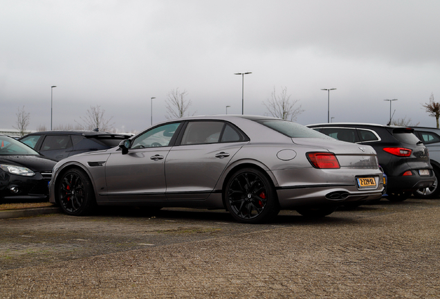 Bentley Flying Spur Hybrid S