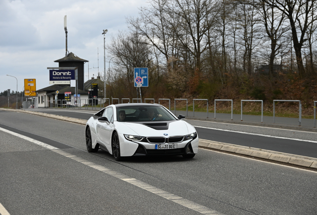 BMW i8