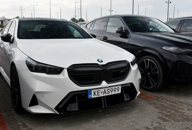 BMW M5 G90