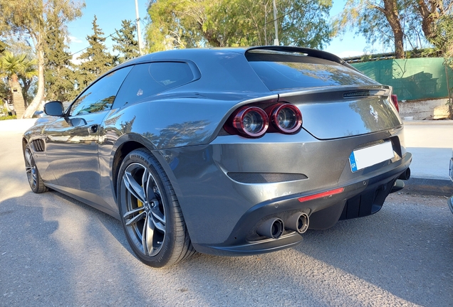 Ferrari GTC4Lusso