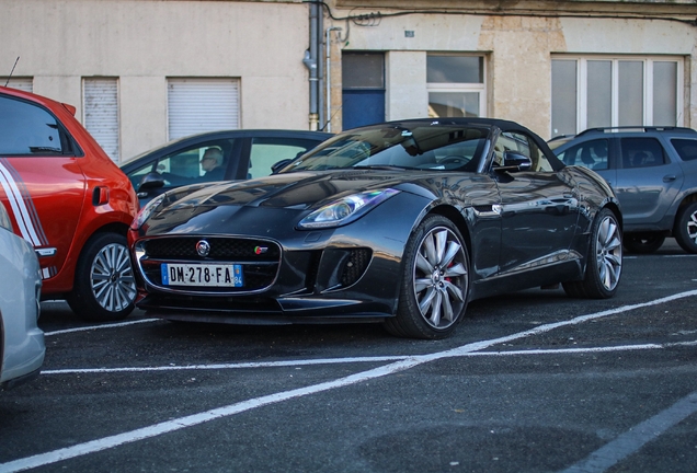 Jaguar F-TYPE S Convertible
