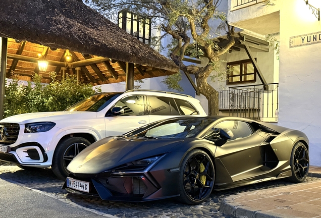 Lamborghini Revuelto