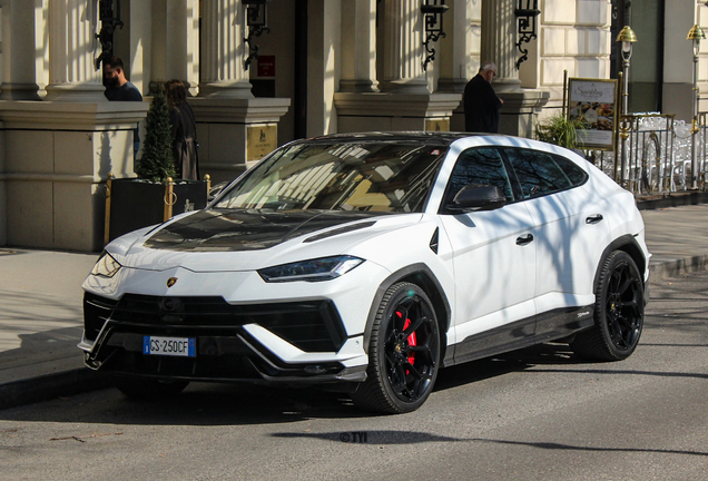 Lamborghini Urus Performante