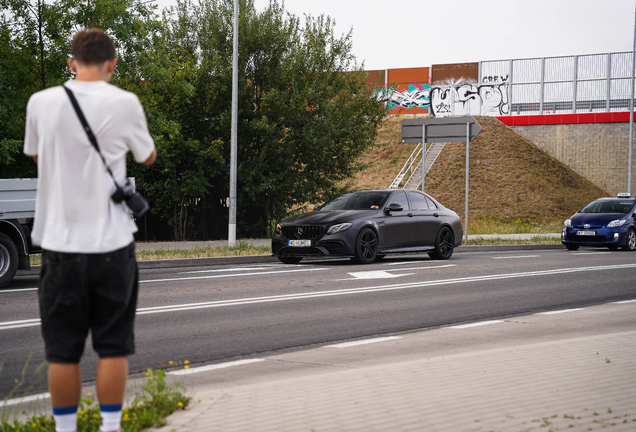 Mercedes-AMG E 63 S W213