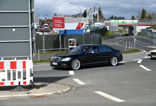 Mercedes-Benz S 63 AMG W221 2010