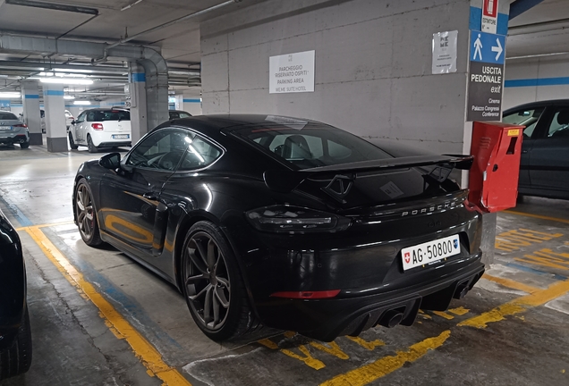 Porsche 718 Cayman GT4
