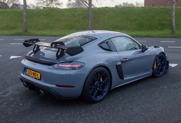 Porsche 718 Cayman GT4 RS Weissach Package