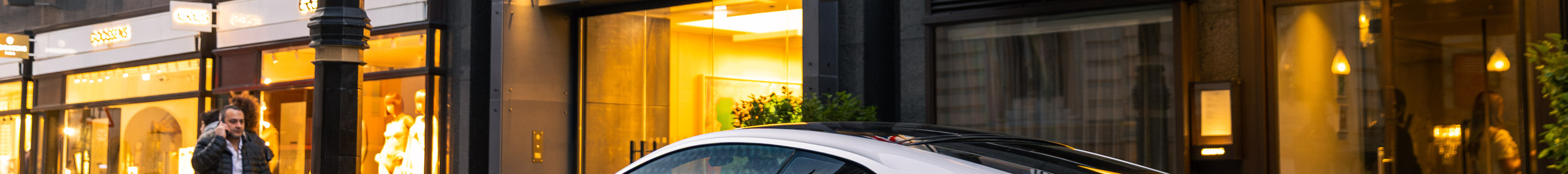 Aston Martin DB11 V8