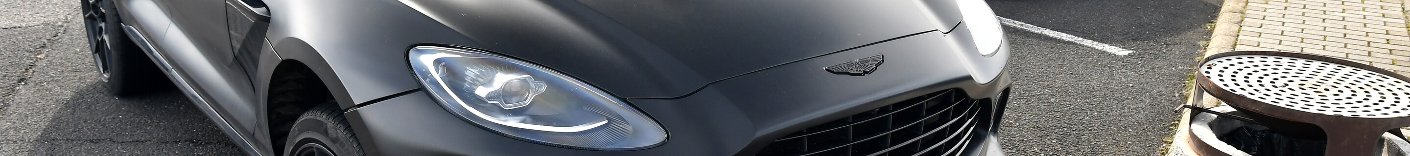 Aston Martin DBX