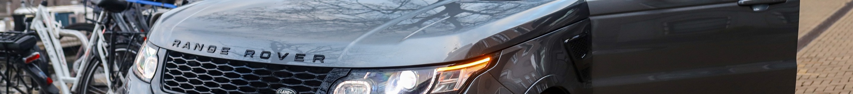 Land Rover Range Rover Sport SVR