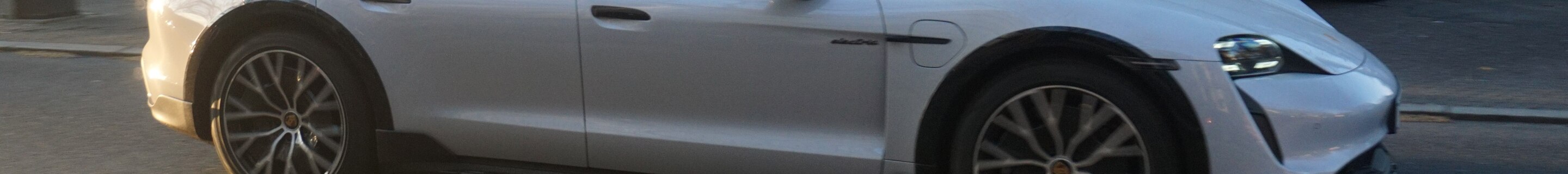 Porsche Taycan Turbo S Cross Turismo MkI