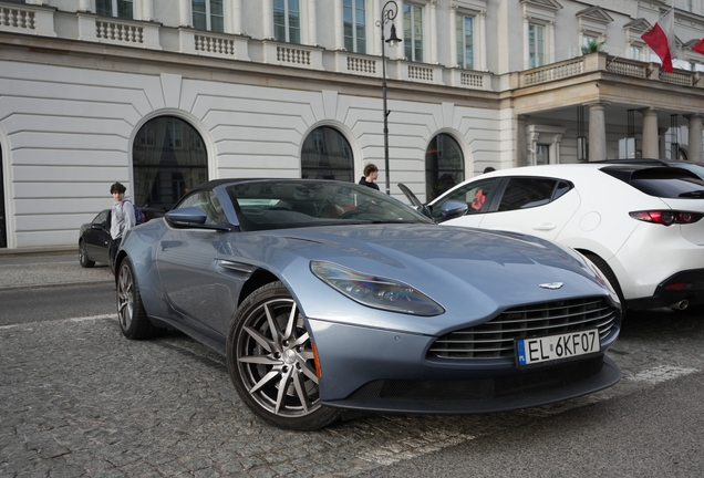 Aston Martin DB11 V8 Volante