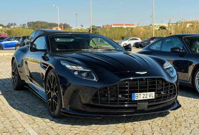 Aston Martin DB12 Volante