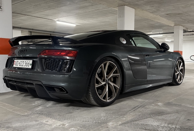 Audi R8 V10 Plus 2015