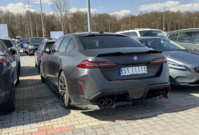 BMW M5 G90