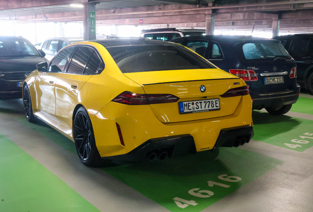 BMW M5 G90