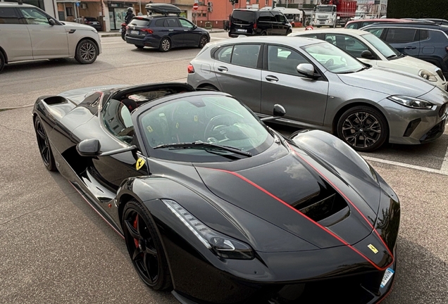 Ferrari LaFerrari Aperta