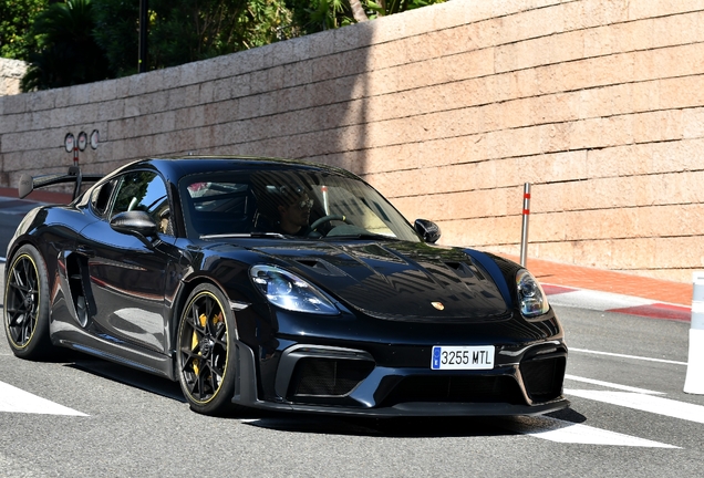 Porsche 718 Cayman GT4 RS Weissach Package