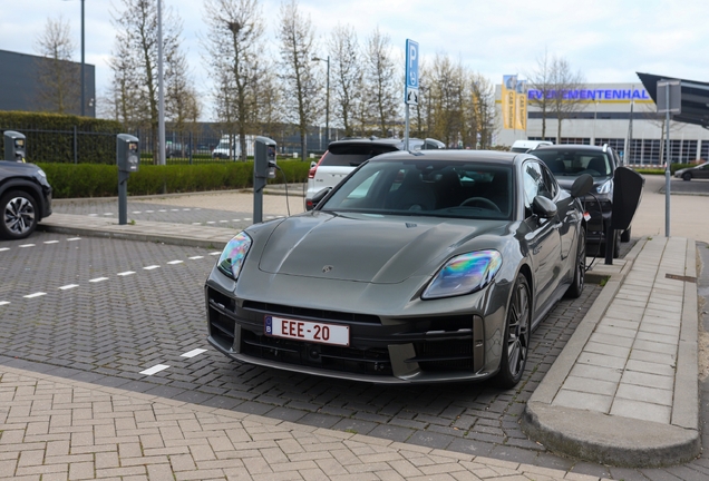 Porsche 972 Panamera Turbo S E-Hybrid