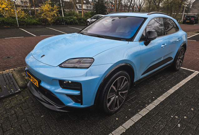 Porsche Macan EV Turbo