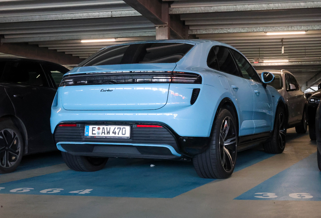 Porsche Macan EV Turbo
