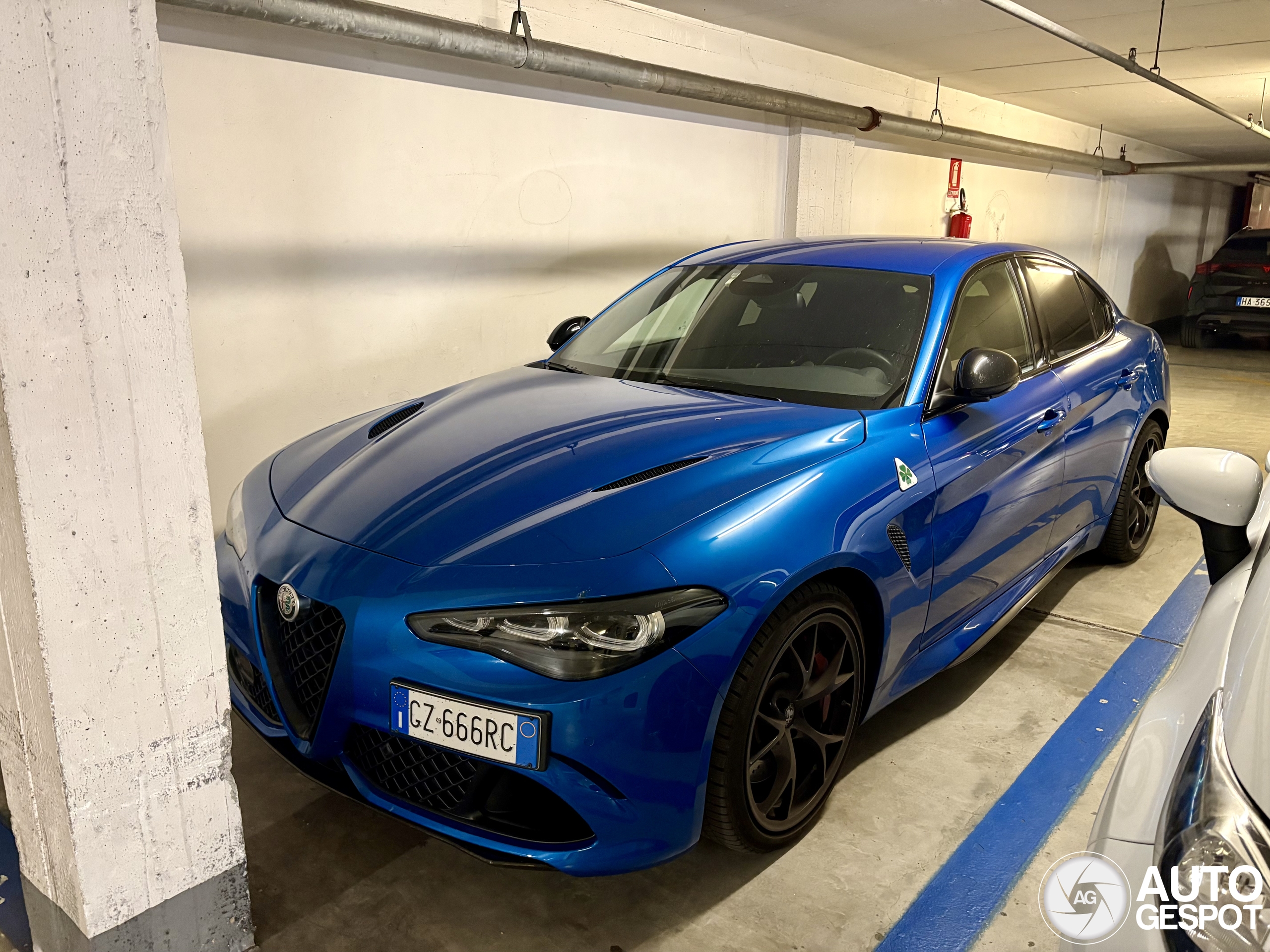 Alfa Romeo Giulia Quadrifoglio 2023