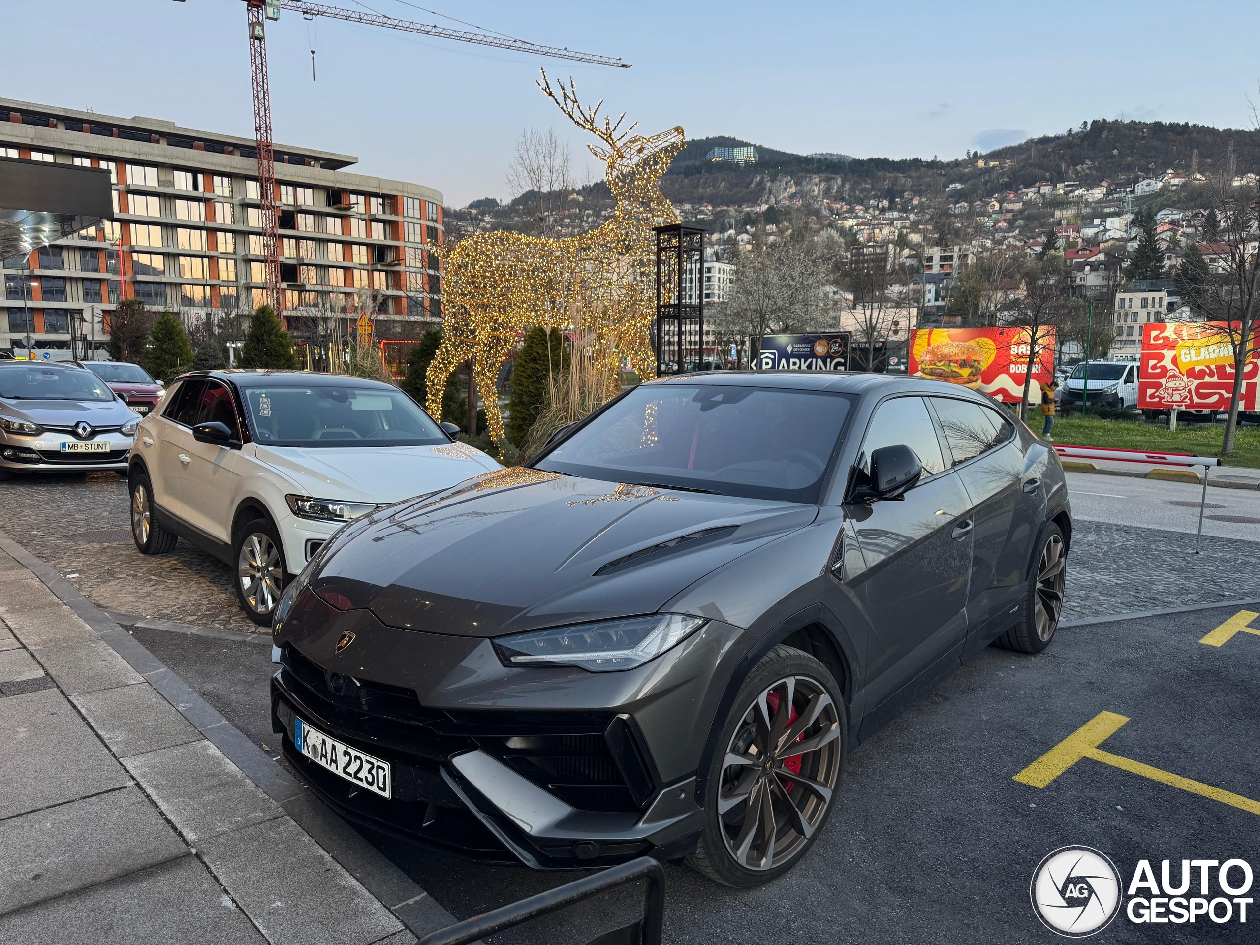 Lamborghini Urus S