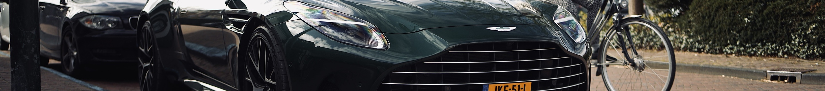 Aston Martin DB12