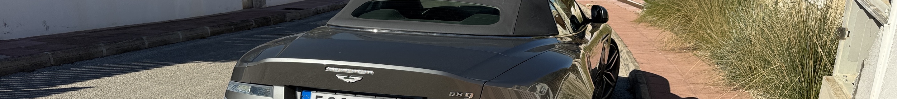 Aston Martin DB9 Volante 2013