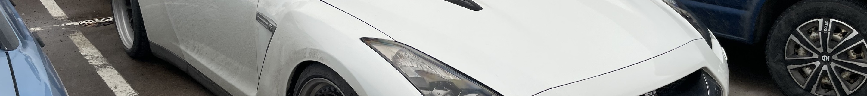 Nissan GT-R