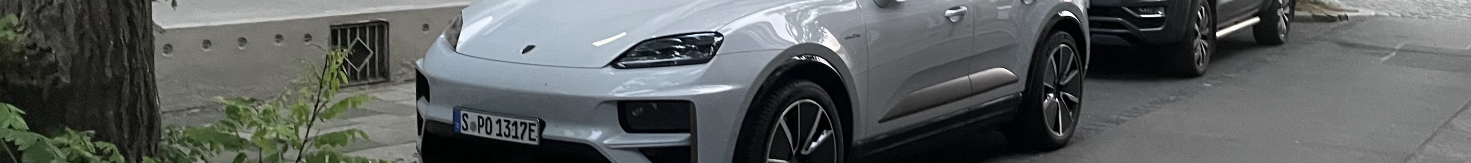 Porsche Macan EV Turbo